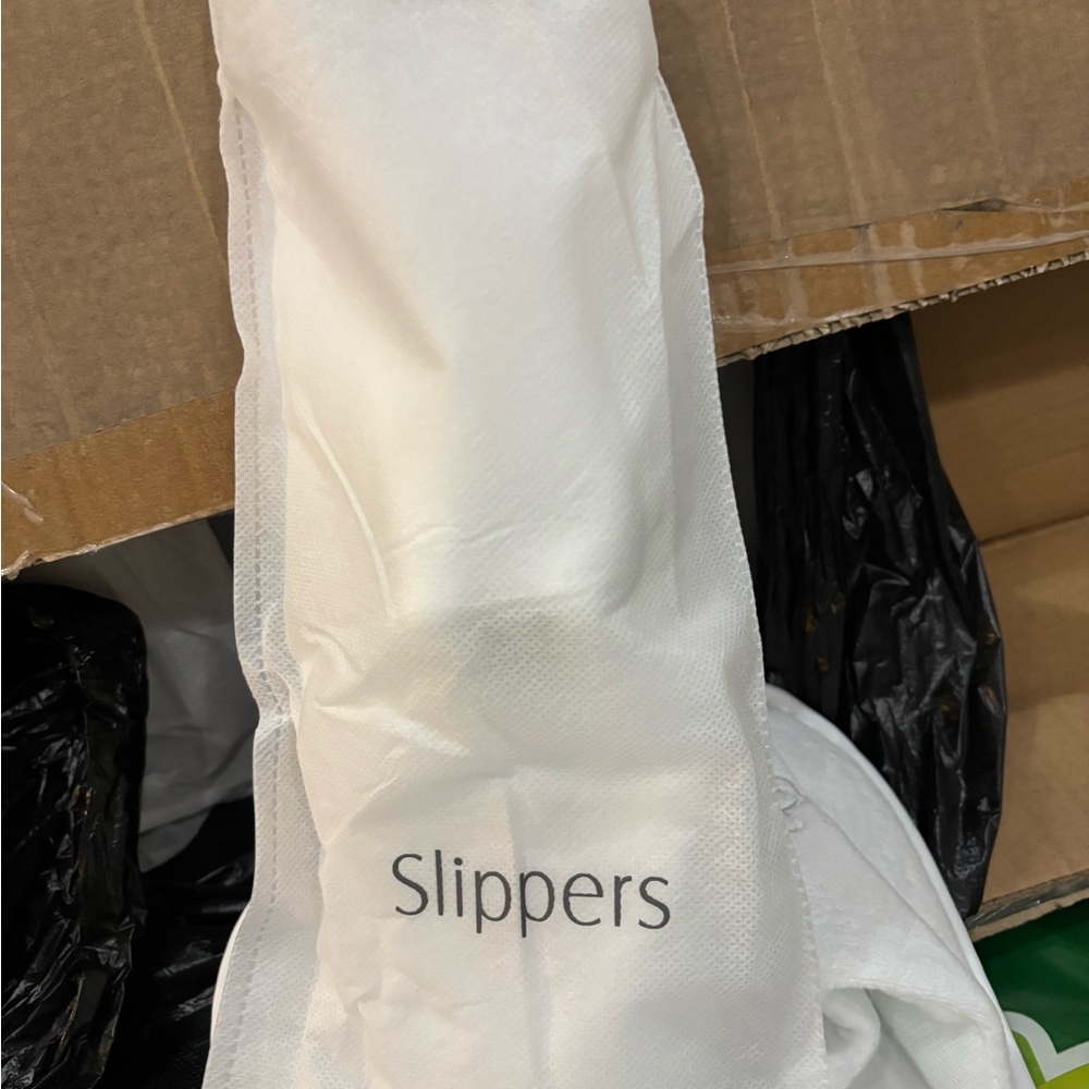 Bedroom slippers , unisex , one size fits most k